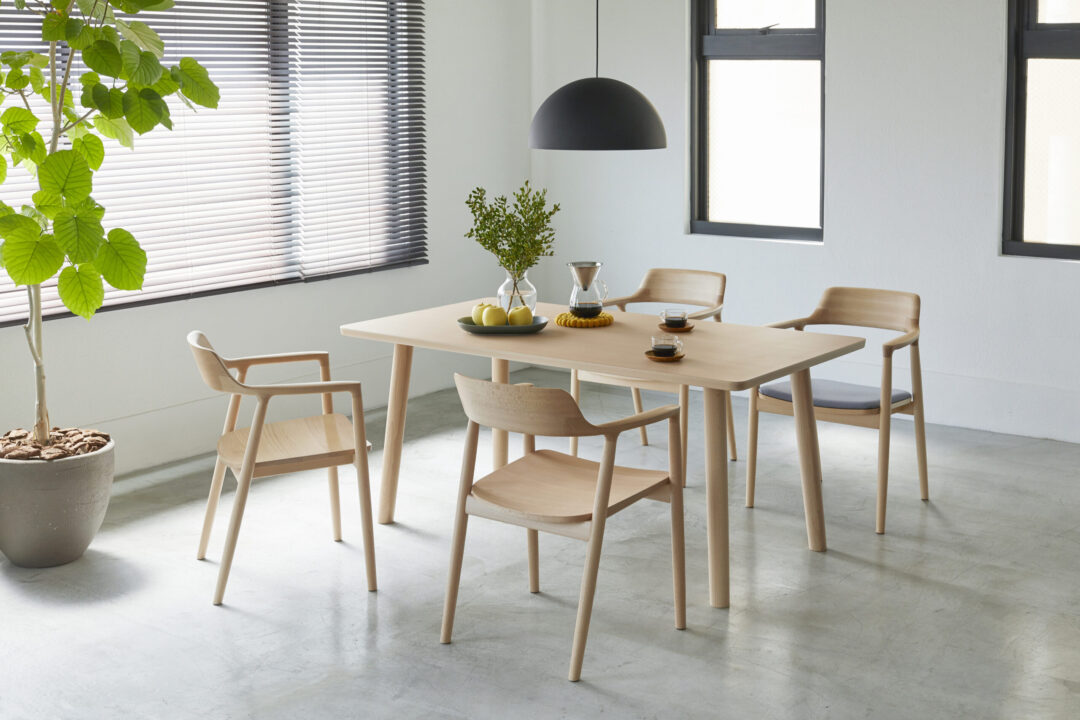 HIROSHIMAアームチェアを合わせた定番ダイニングセット | コラム