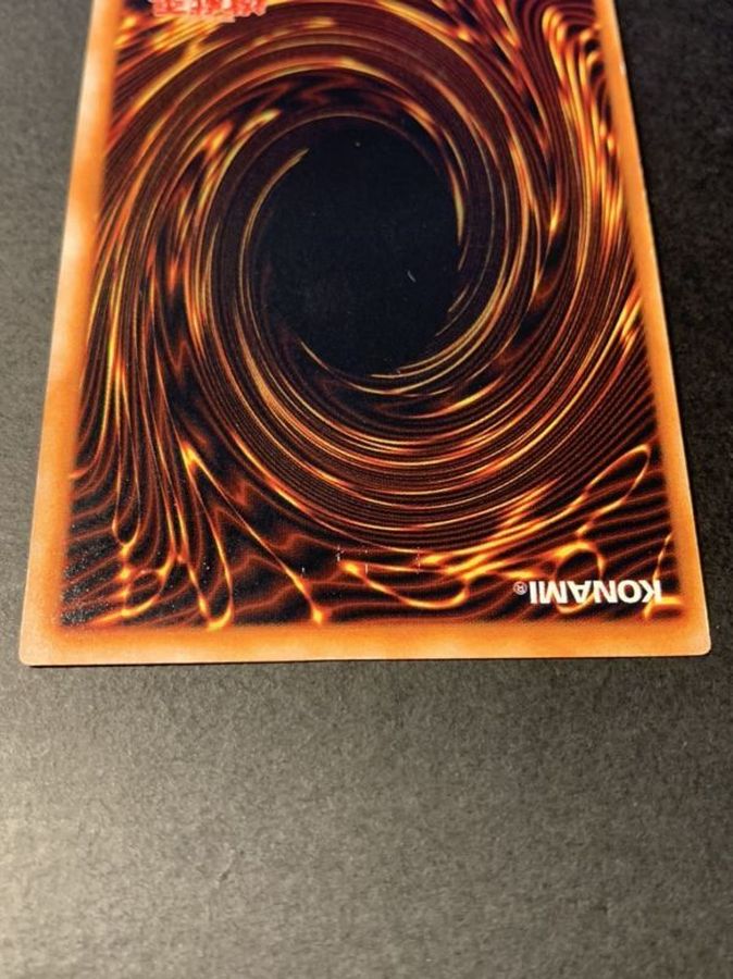 ホーリーナイトドラゴン【シークレット】{-}《モンスター》