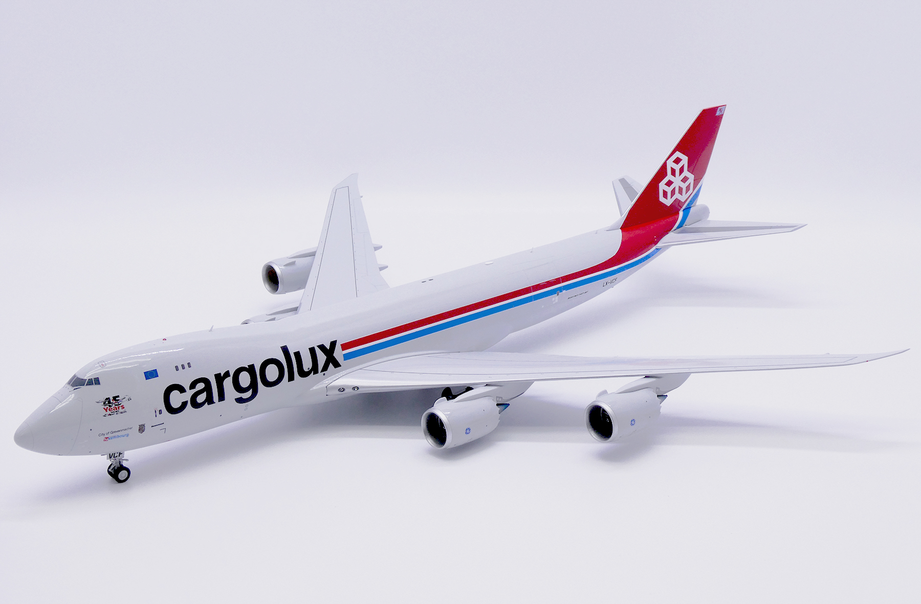 ScaleModelStore.com :: JC Wings 1:200 - XX2042 - Cargolux Boeing