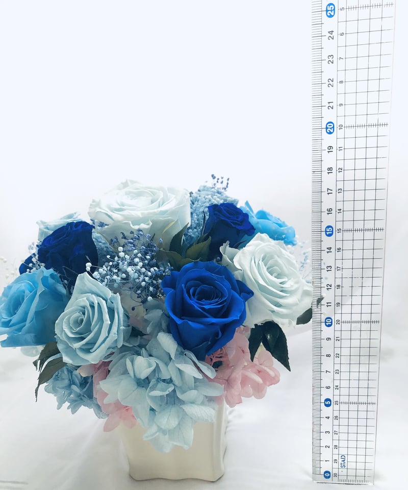 プリザーブドフラワーブルーローズの奇跡と祝福／ 陶器花器アレンジ