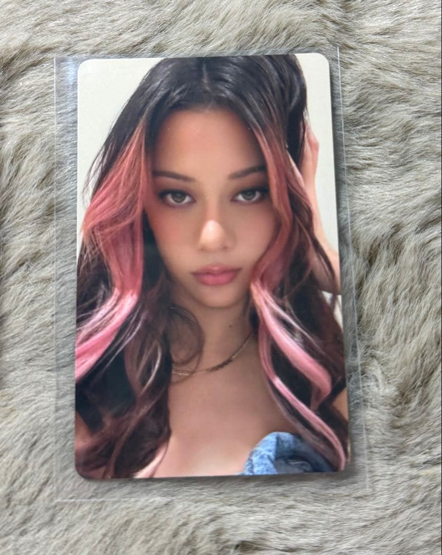 katseye メーガン トレカ megan katseye photocard beautiful chaos vinyl | Mercari