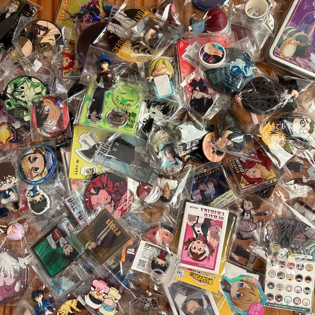 大量 アニメグッズ まとめ売り ノンジャンル アニメ 缶バッジ クリア