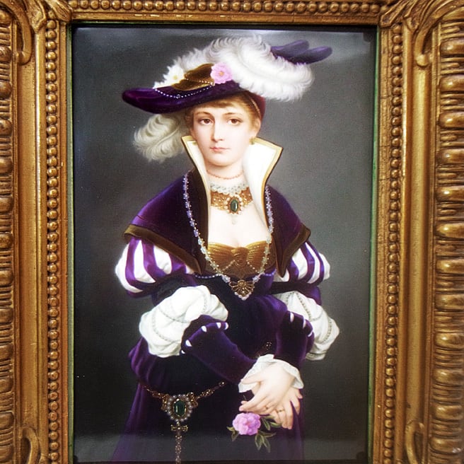 KPM ベルリン 陶板画 “ルネッサンス風服装の美少女” 額付き