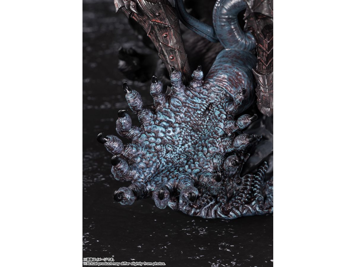 Figuarts Zero Touche Metallique ガッツ(狂戦士の甲冑) | HLJ.co.jp